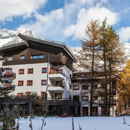 Near Lift Breuil-Cervinia