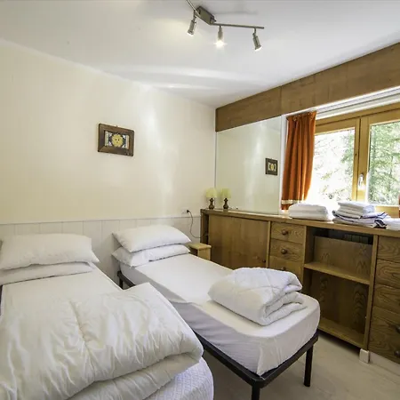 Apartment Near Lift *