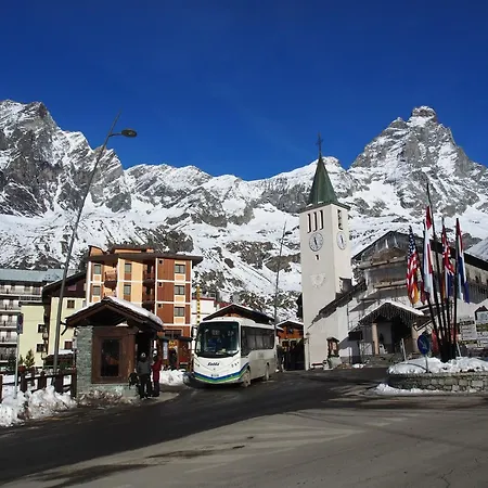 Near Lift * Breuil-Cervinia