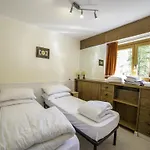 Apartment Near Lift *