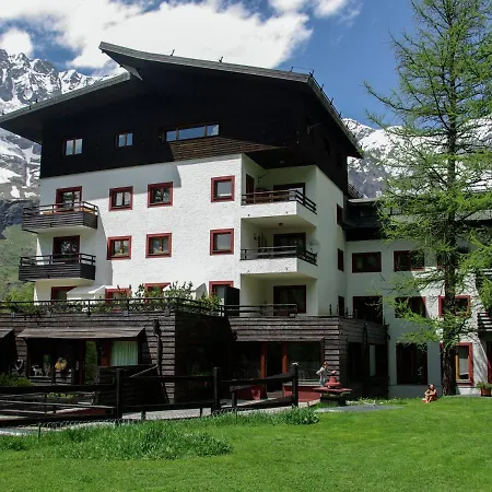 Belvilla By Oyo Just 30m From The Lifts Apartment
