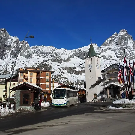 Belvilla By Oyo Just 30m From The Lifts