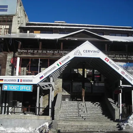 Near Lift Breuil-Cervinia